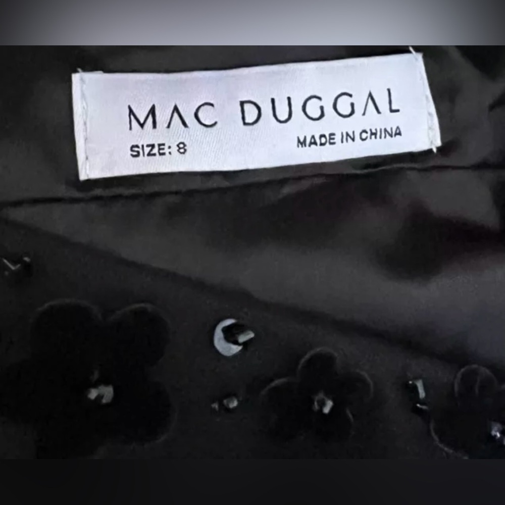 New Mac Duggal EMBELLISHED BUTTERFLY SLEEVE VELVET HEM MIDI DRESS in Black Sz 8 - Picture 8 of 9